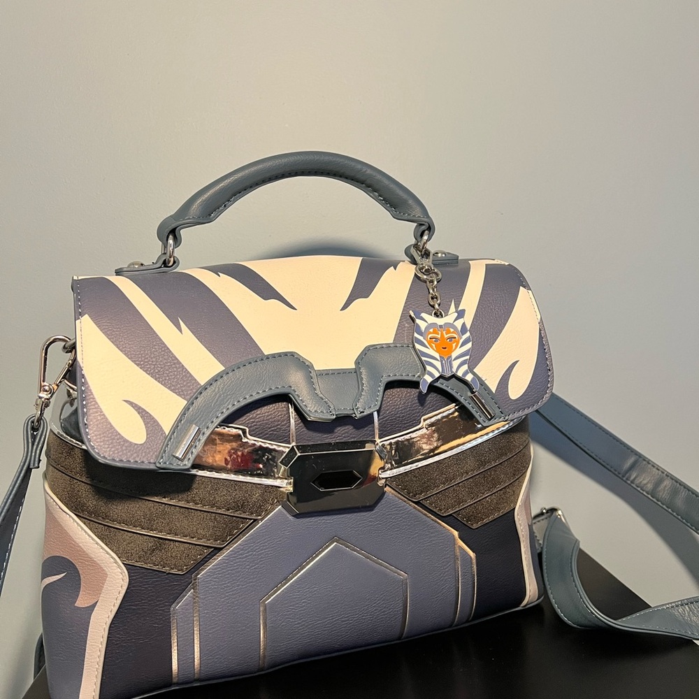 Her Universe Ahsoka Tano Convertible Bag (Crossbody/Backpack)